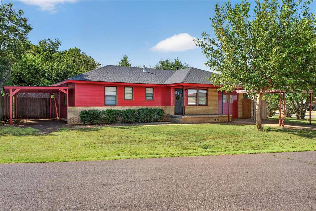 186 Helen Hocker ST, Elk City, OK 73644