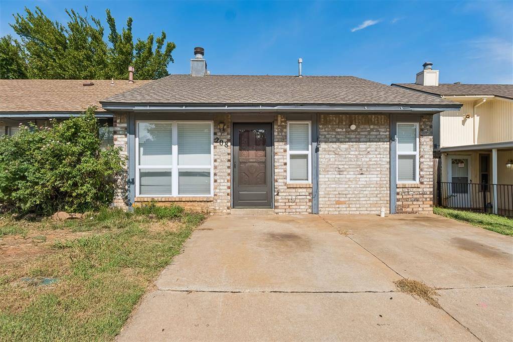 208 Hudson PL, Midwest City, OK 73110