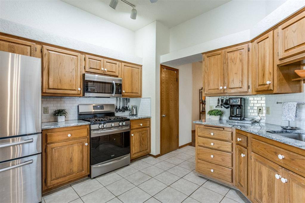 1705 Park View PL, Edmond, OK 73003