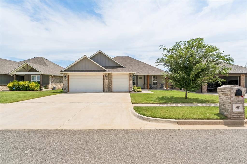 1304 Torrey Pines RD, Norman, OK 73072