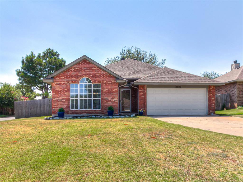 12300 SW 10th ST, Yukon, OK 73099