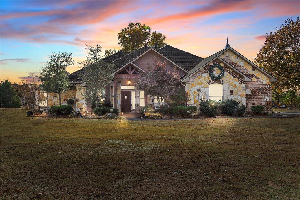 555 N White Chimney RD, Stuart, OK 74570