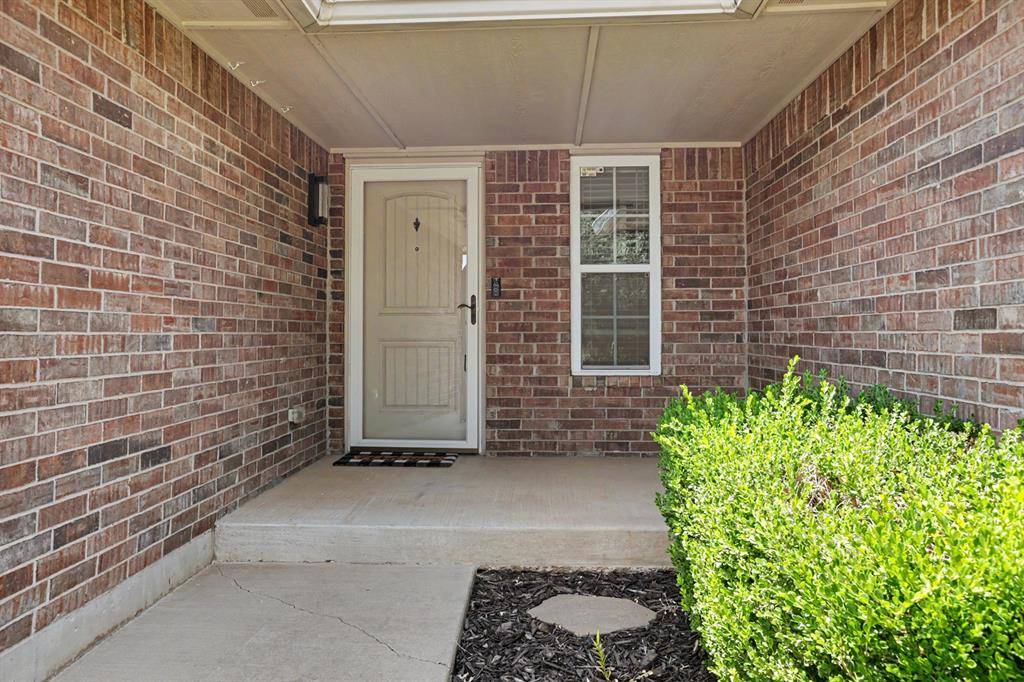 1305 Leigh CIR, Yukon, OK 73099