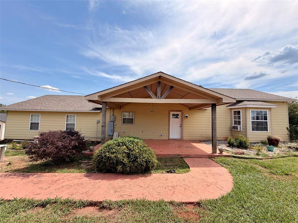 35763 Leo RD, Asher, OK 74826