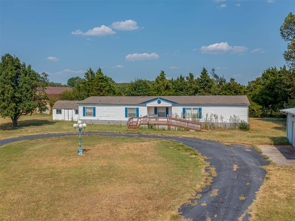 16099 Rolling Hills RD #1/2, Yukon, OK 73099