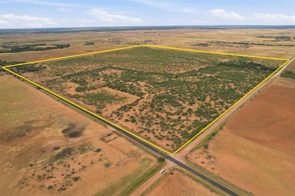 1850 N County RD, Eldorado, OK 73537
