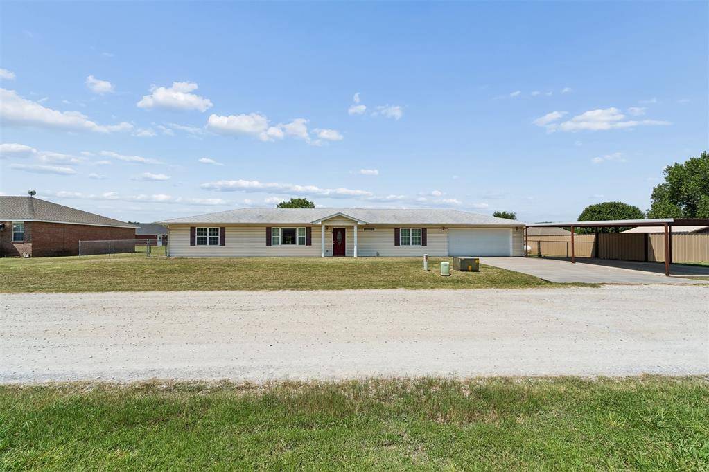 107 Cottonwood RD, Davis, OK 73030