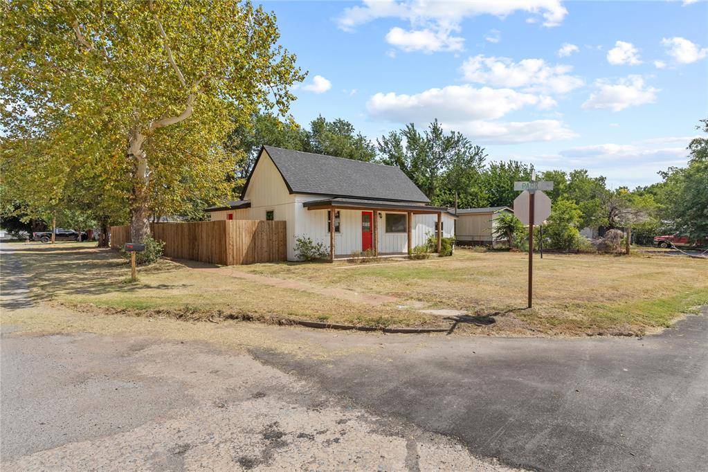 103 E Ash ST, Carnegie, OK 73015