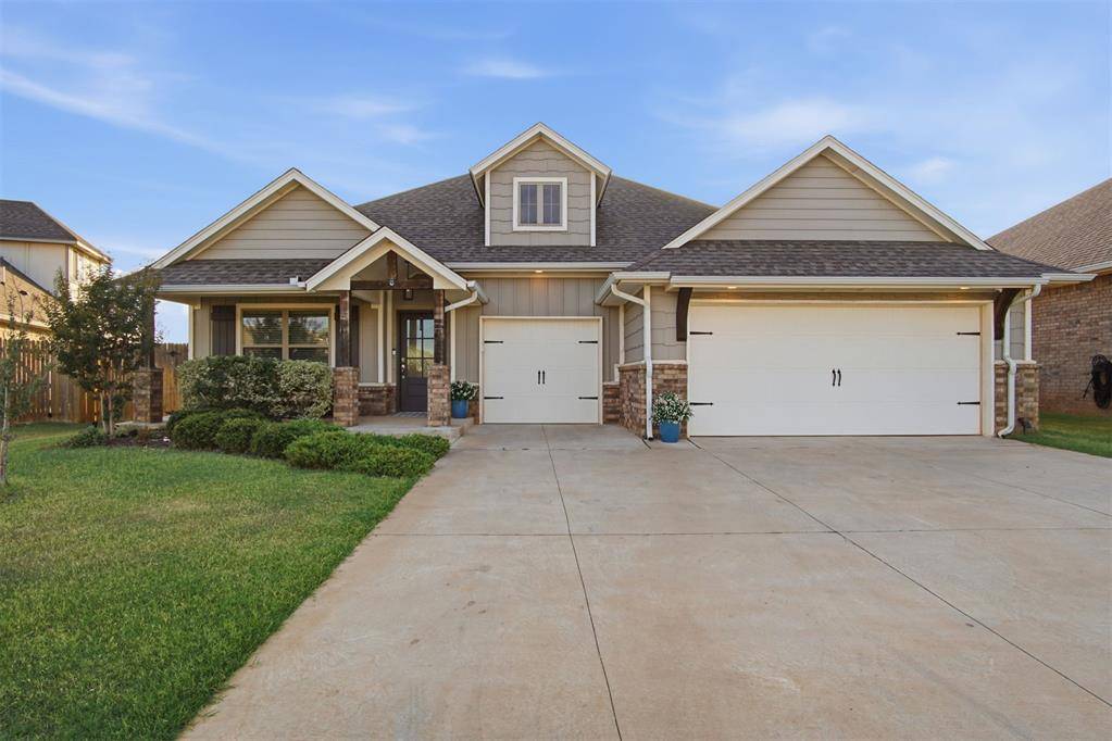 13805 Limestone LN, Yukon, OK 73099