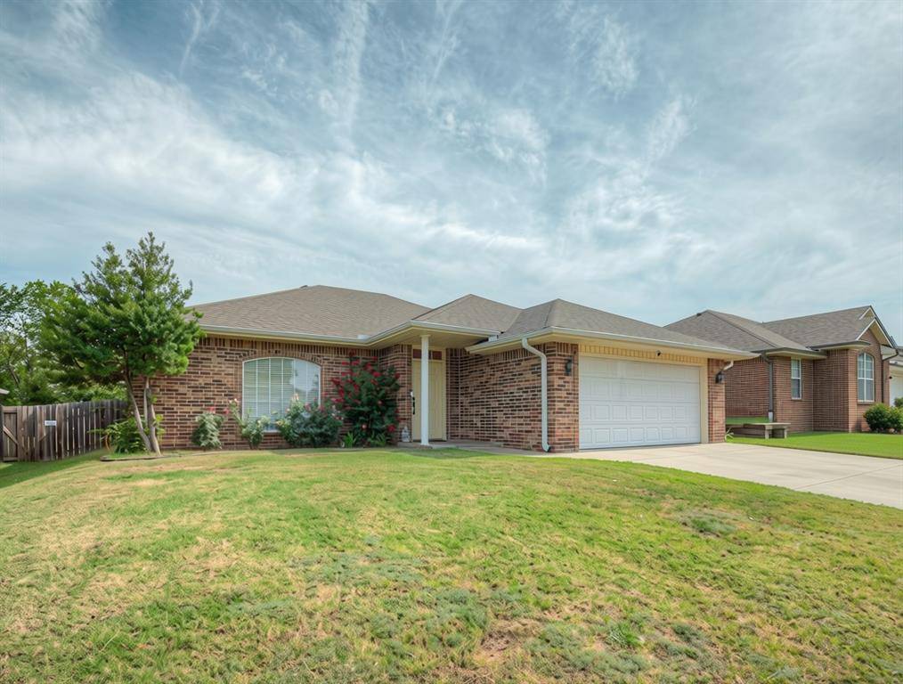 2244 Gray Dove DR, Shawnee, OK 74804
