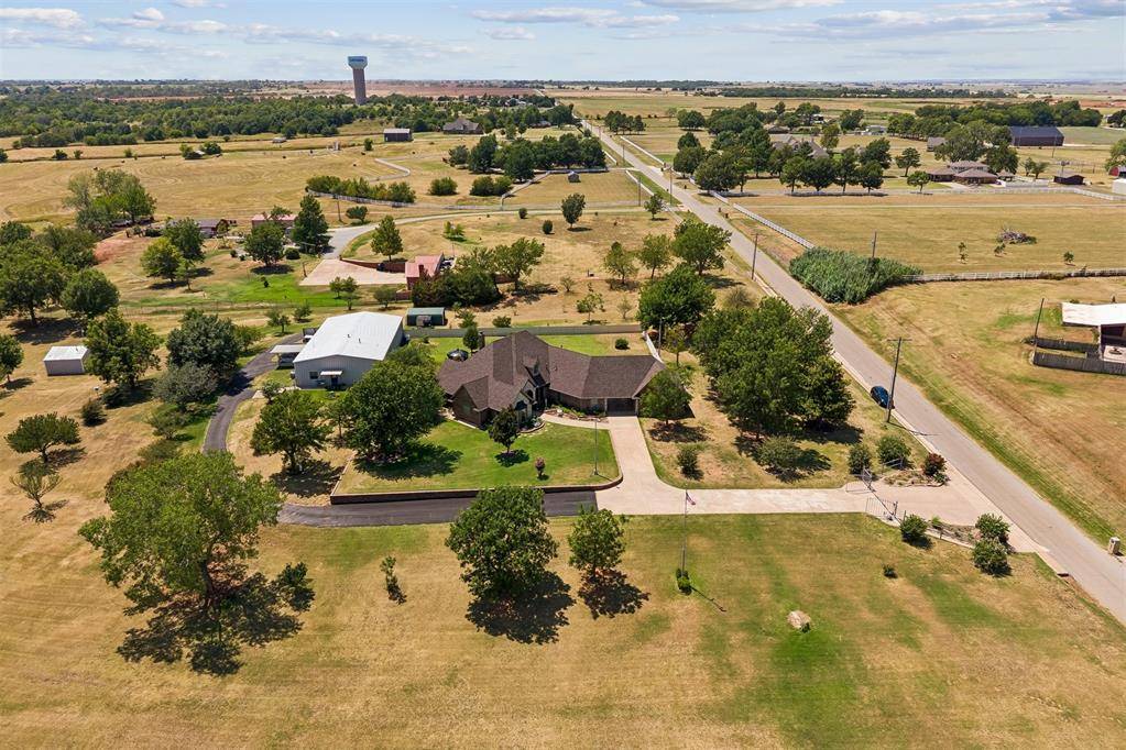 2901 W Idaho AVE, Chickasha, OK 73018