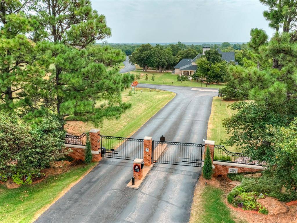 3201 Oakdale Ridge CT, Edmond, OK 73013