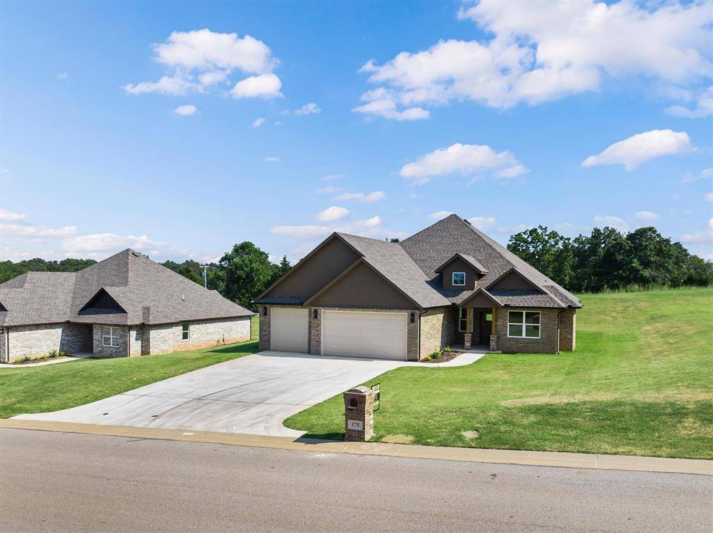 175 Canyon Creek LN, Guthrie, OK 73044