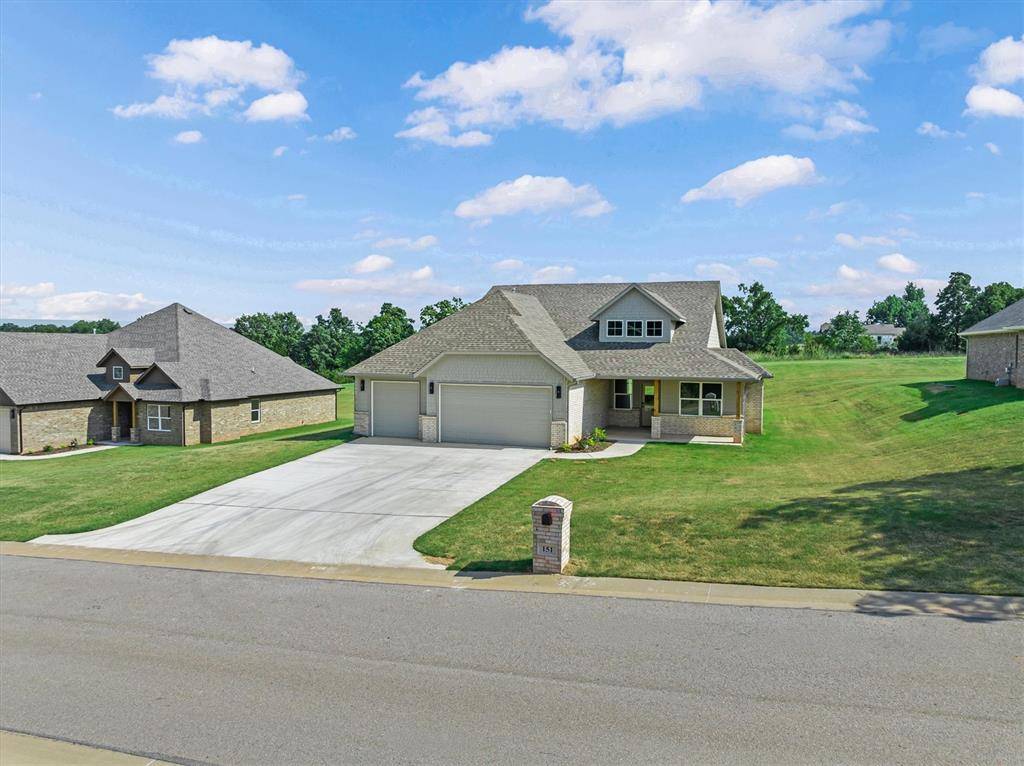 151 Canyon Creek LN, Guthrie, OK 73044