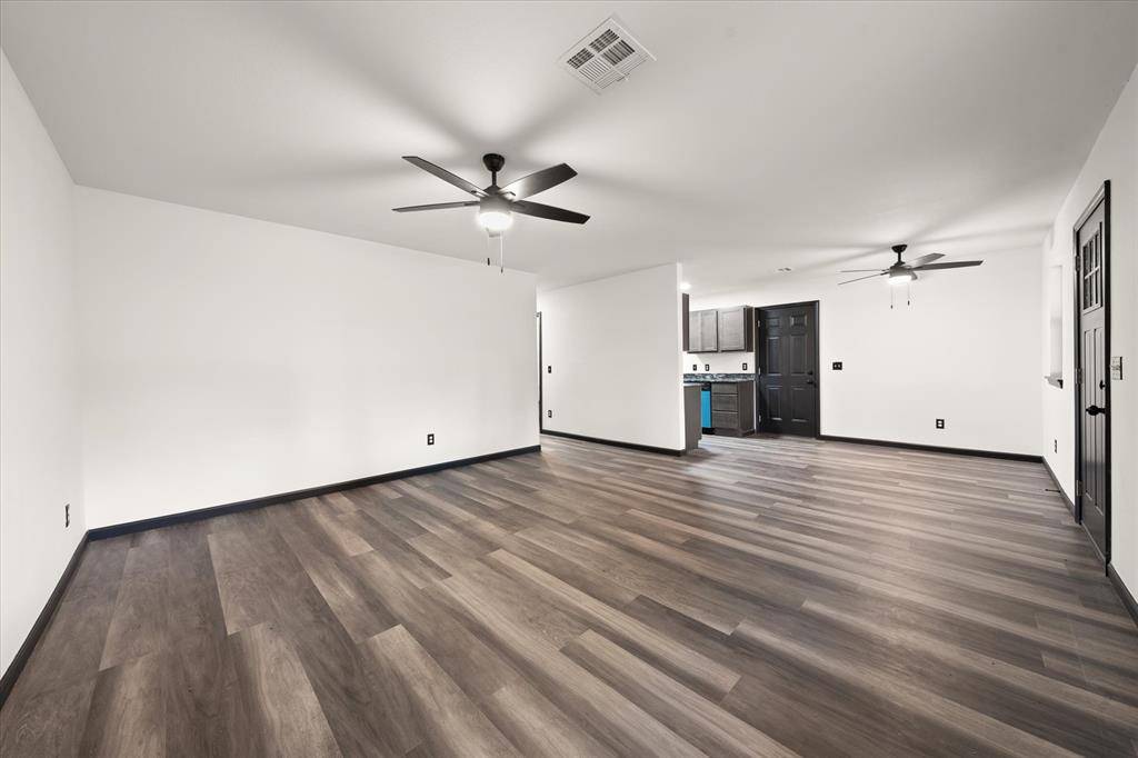 1208 E Hickman ST, Shawnee, OK 74801