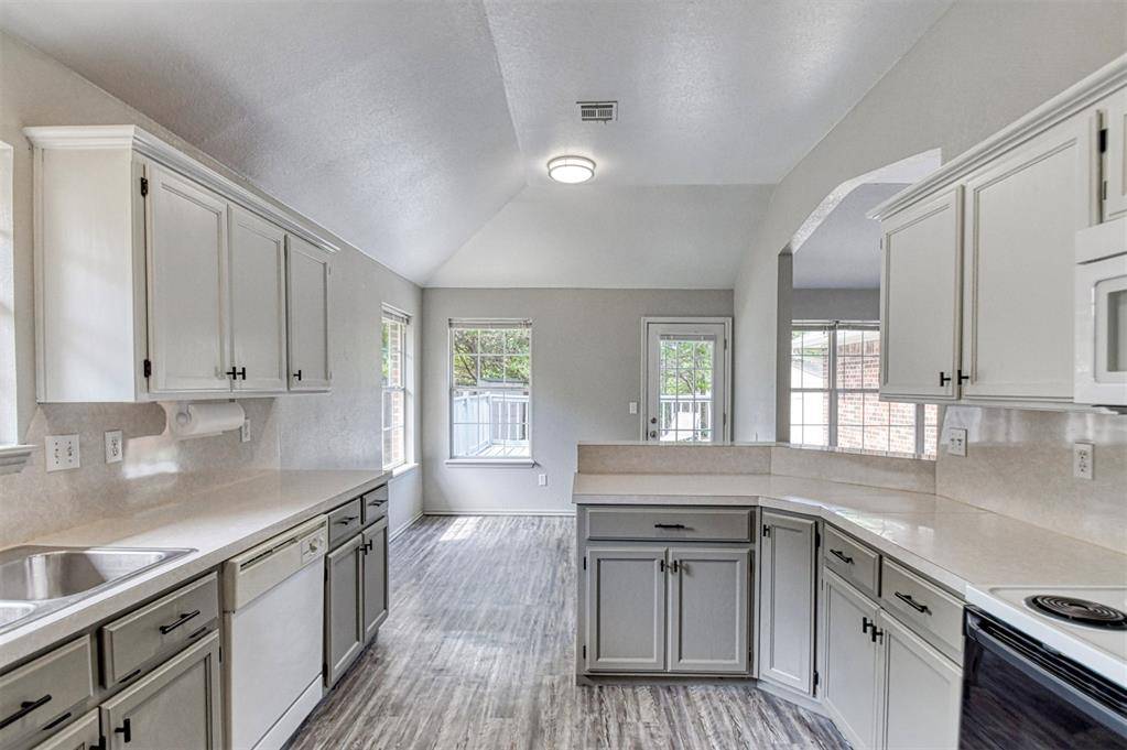 1200 Teakwood DR, Norman, OK 73071