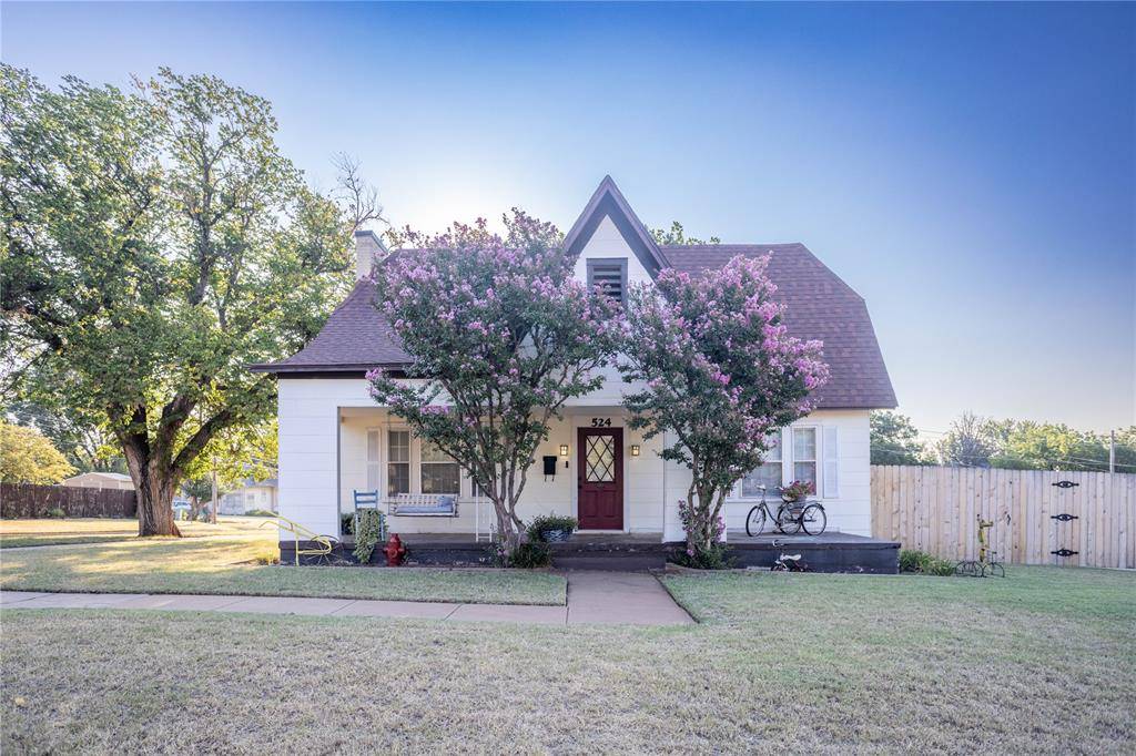 524 N 5th ST, Weatherford, OK 73096