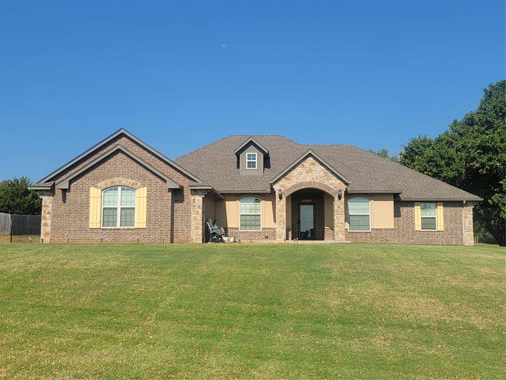 8319 Shadow Lake DR, Blanchard, OK 73010