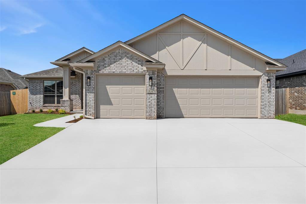 13325 SW 8th ST, Yukon, OK 73099
