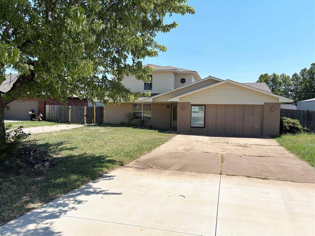 1004 N Eunice AVE, Newcastle, OK 73065