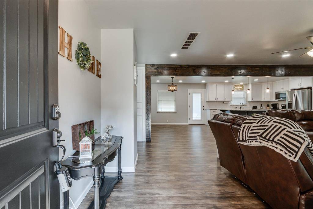 209 S 4th ST, Okarche, OK 73762