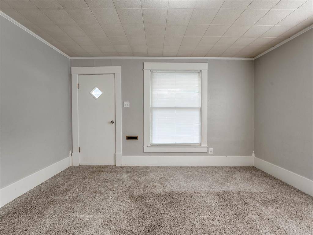 717 E Logan AVE, Guthrie, OK 73044