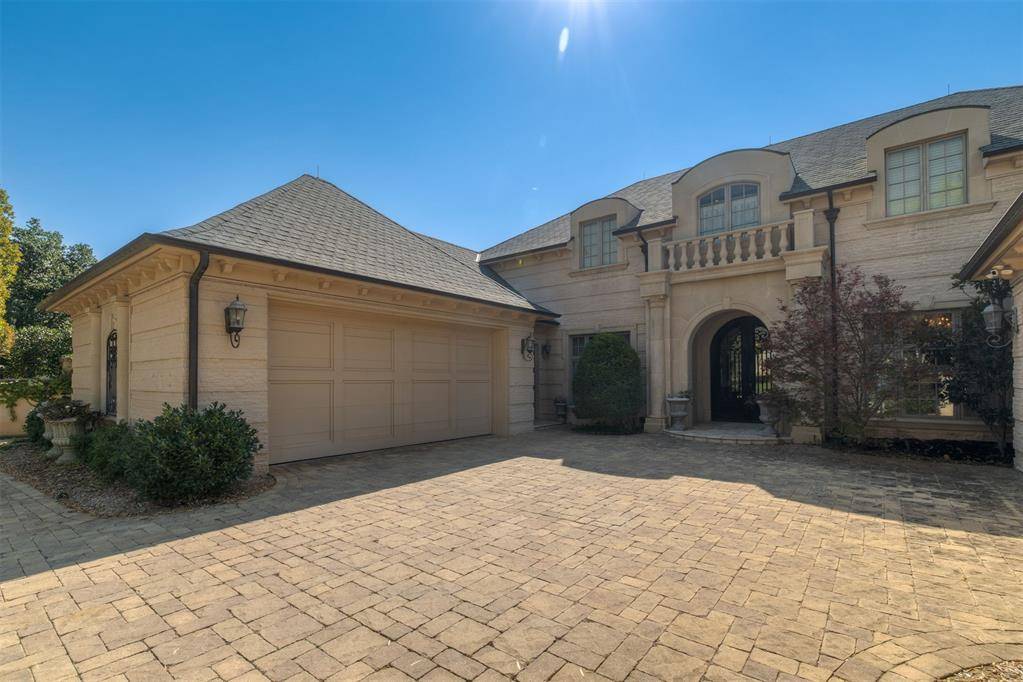 2404 NW Grand Circle CIR, Oklahoma City, OK 73116