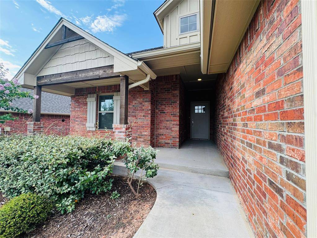 600 Texoma DR, Edmond, OK 73025