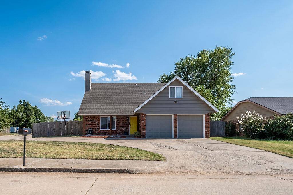 728 Miller DR, Yukon, OK 73099