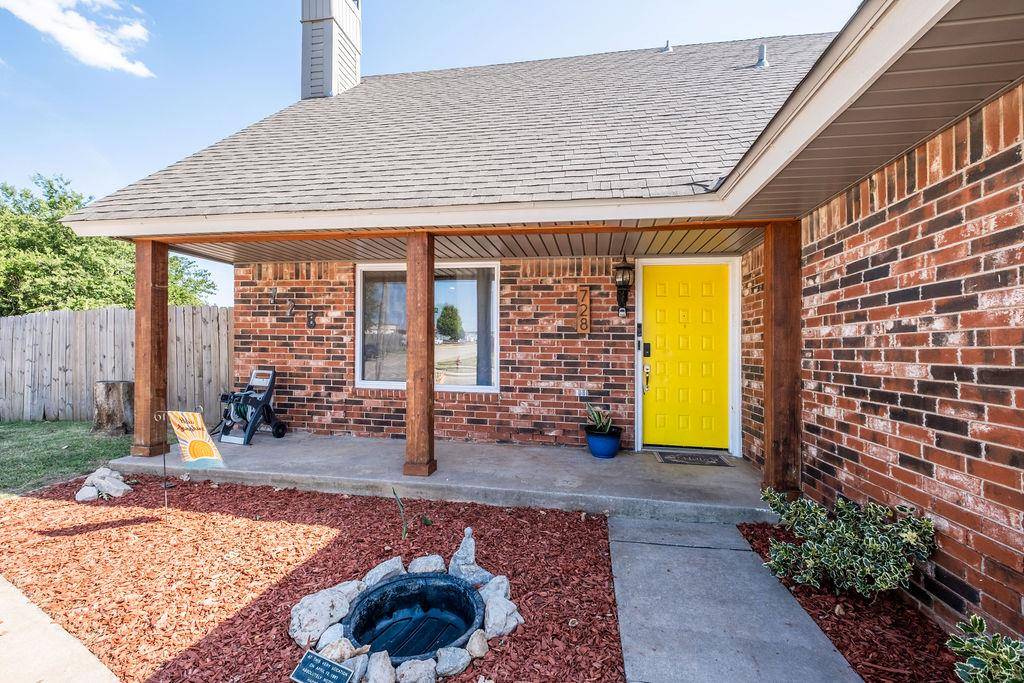 728 Miller DR, Yukon, OK 73099