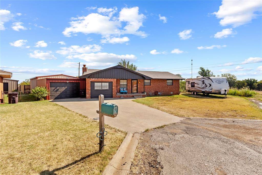 523 Ruth DR, Carnegie, OK 73015