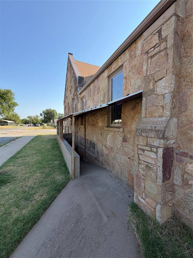 117 W Ash ST, Carnegie, OK 73015