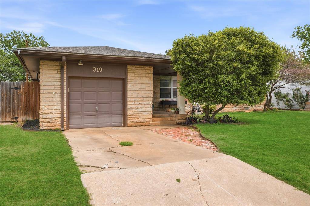 319 Cameron DR, Altus, OK 73521