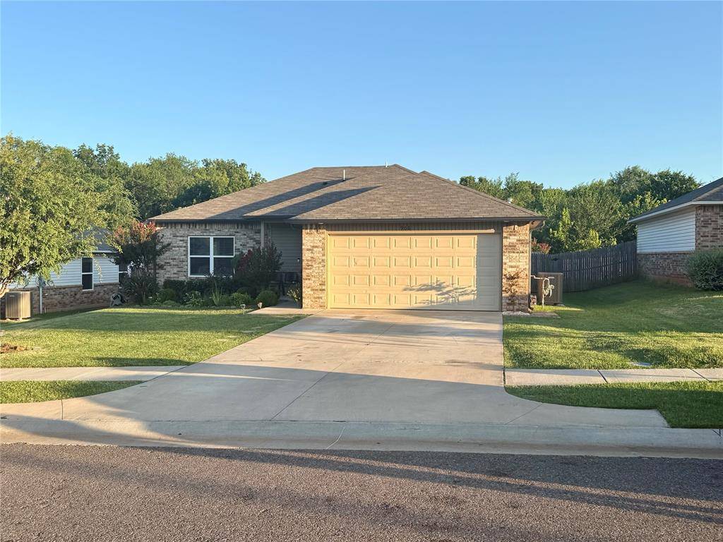 906 River Run DR, Noble, OK 73068