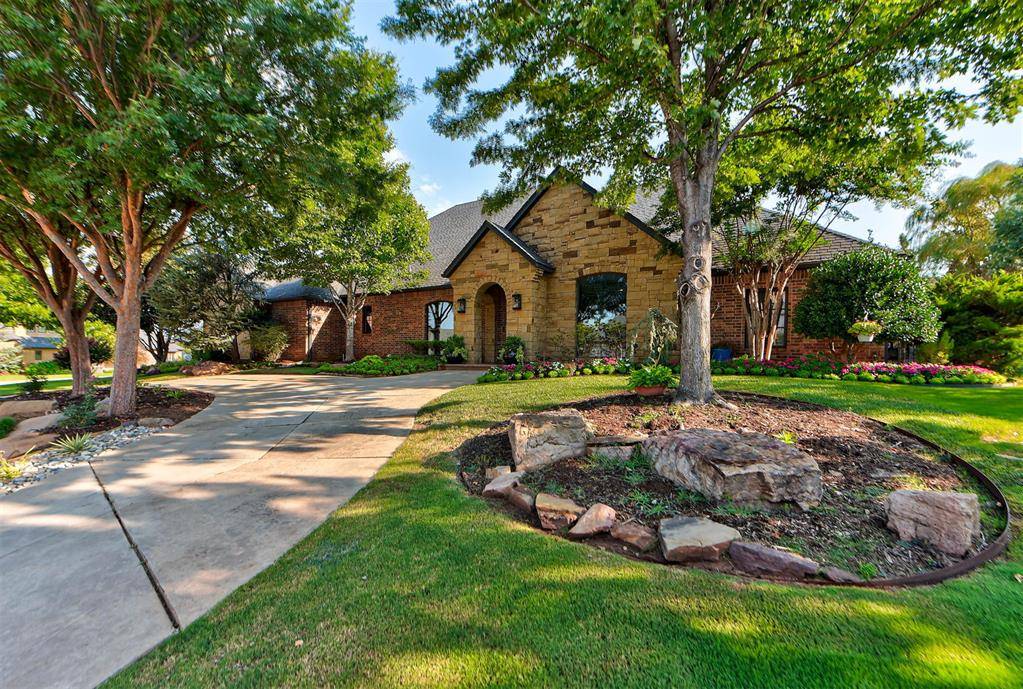 6716 Oak View RD, Edmond, OK 73025