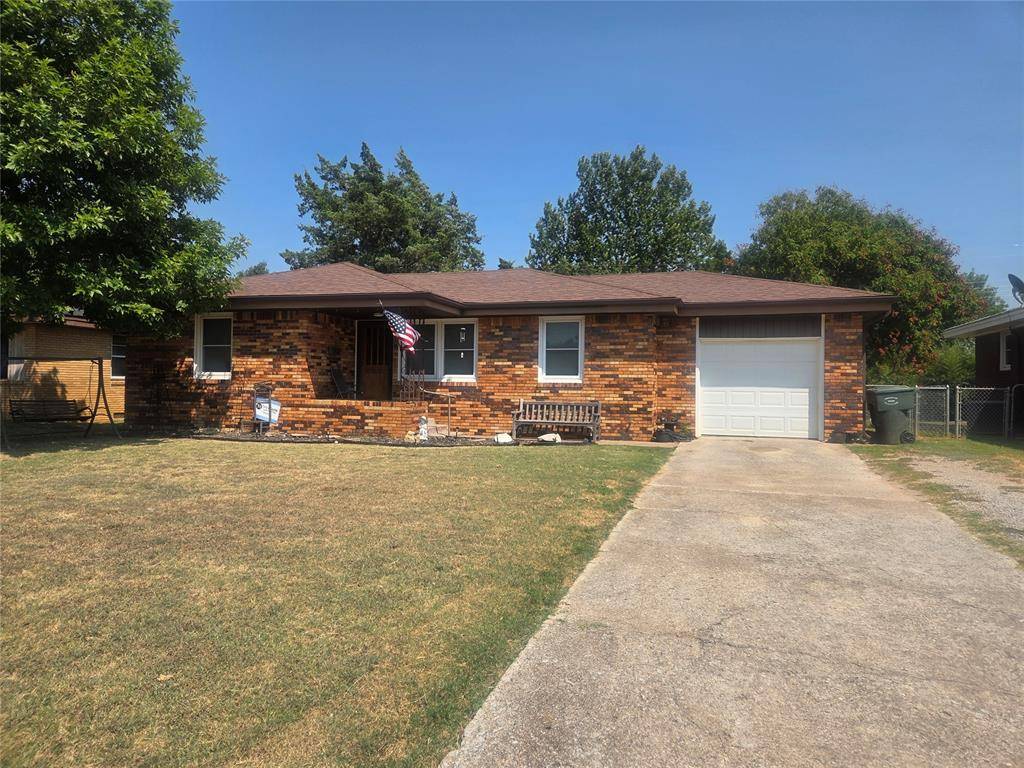 1728 S Walnut ST, Pauls Valley, OK 73075