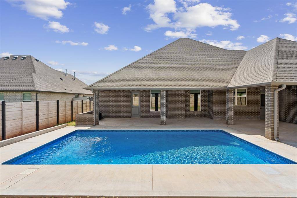 5700 Copper Stone CT, Mustang, OK 73064
