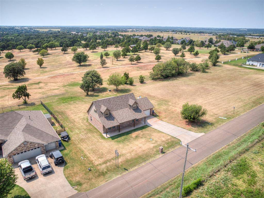 517 S Broadway AVE, Guthrie, OK 73044