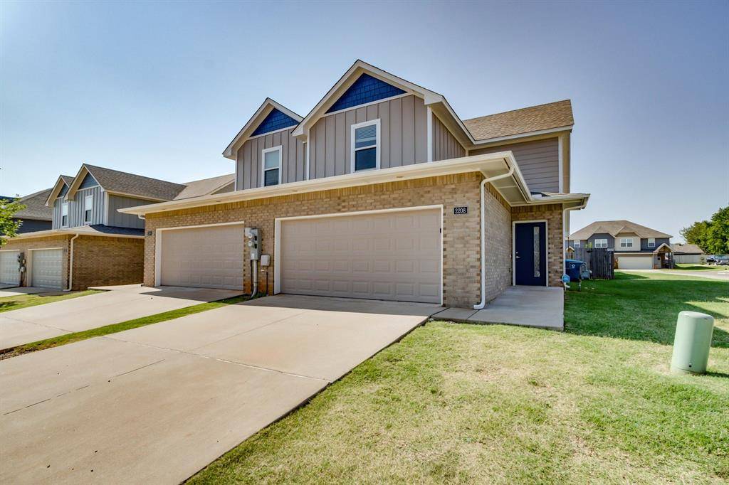 2208 Camino Del Plaza LN, Edmond, OK 73013