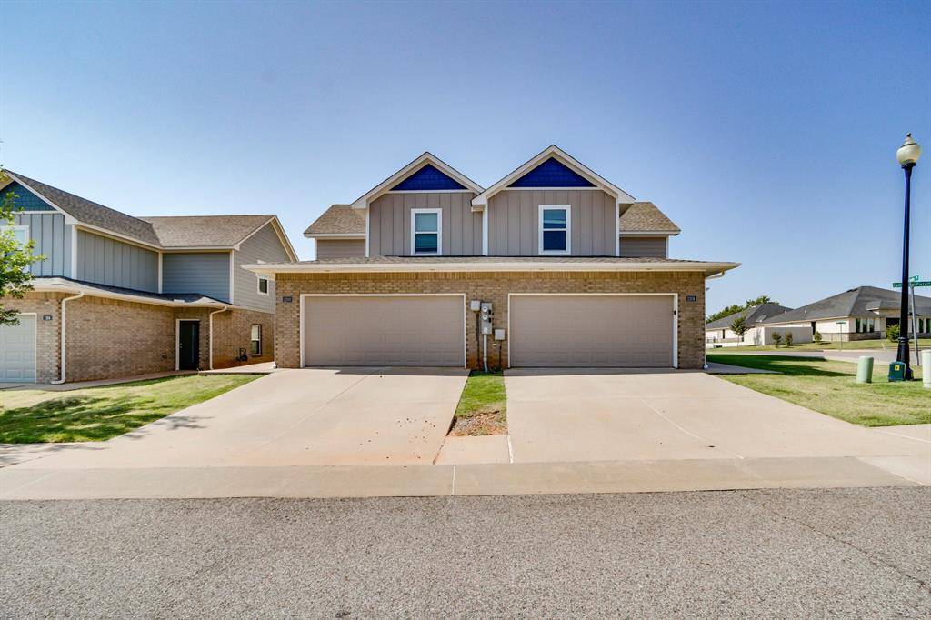 2208 Camino Del Plaza LN, Edmond, OK 73013
