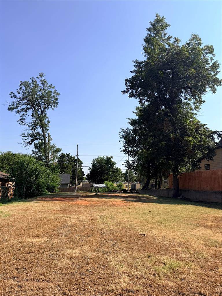 1005 W London AVE, El Reno, OK 73036