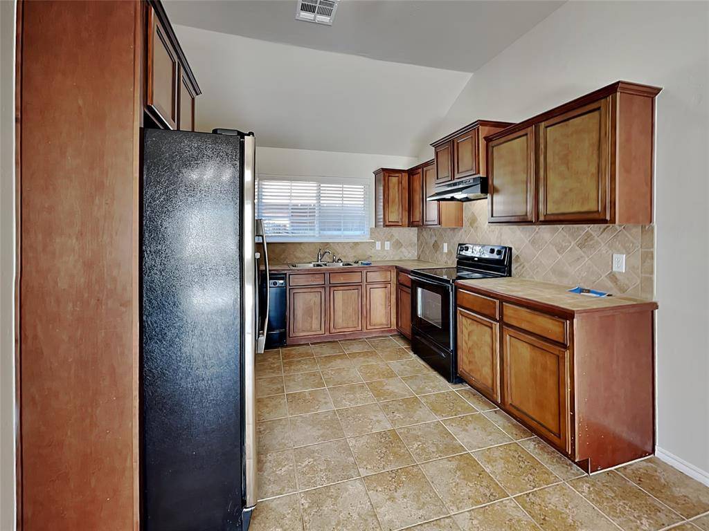 2165 Robin Ridge LN, Edmond, OK 73012