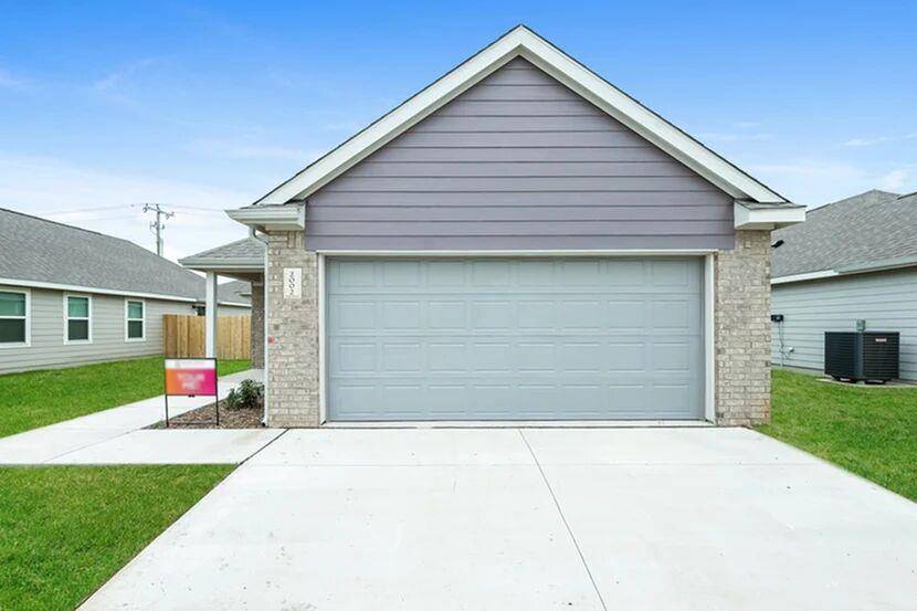 2002 Redwood LN, El Reno, OK 73036