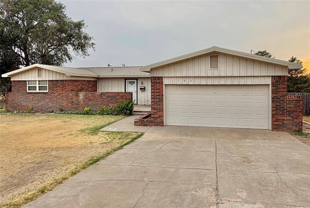1702 N Crumley ST, Guymon, OK 73942