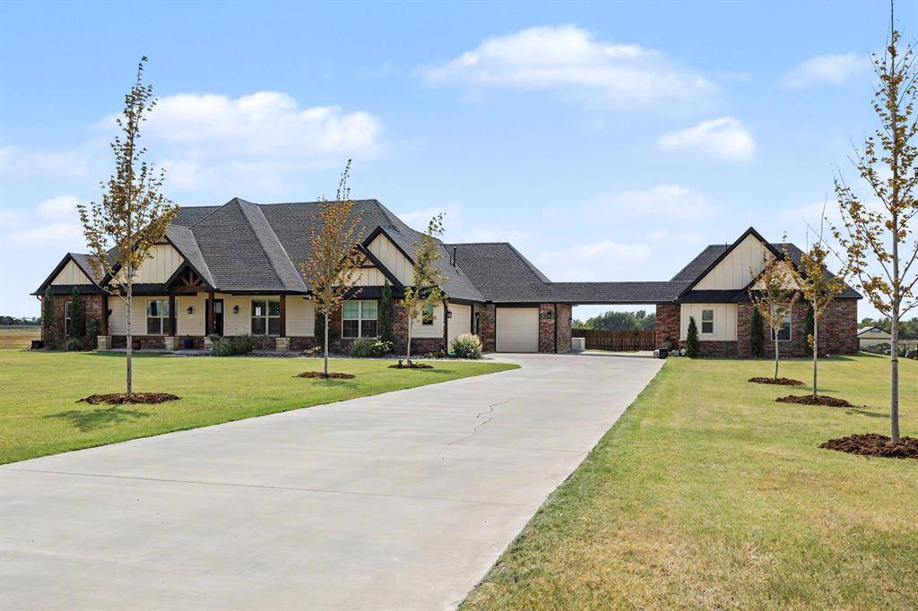 825 S Cimarron RD, Yukon, OK 73099