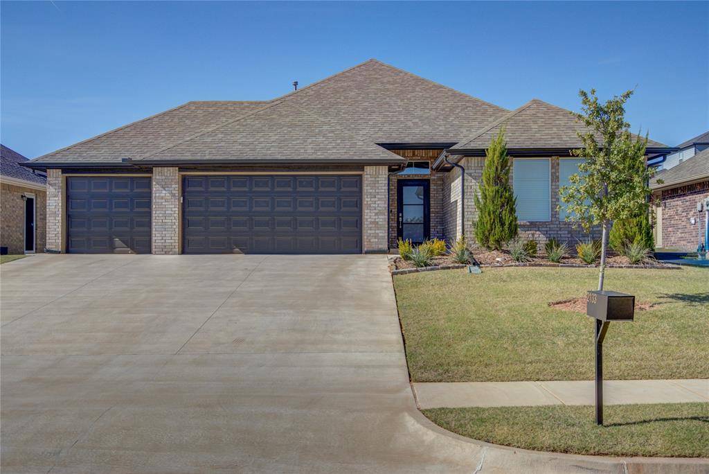 2133 Santa Monica ST, Edmond, OK 73034
