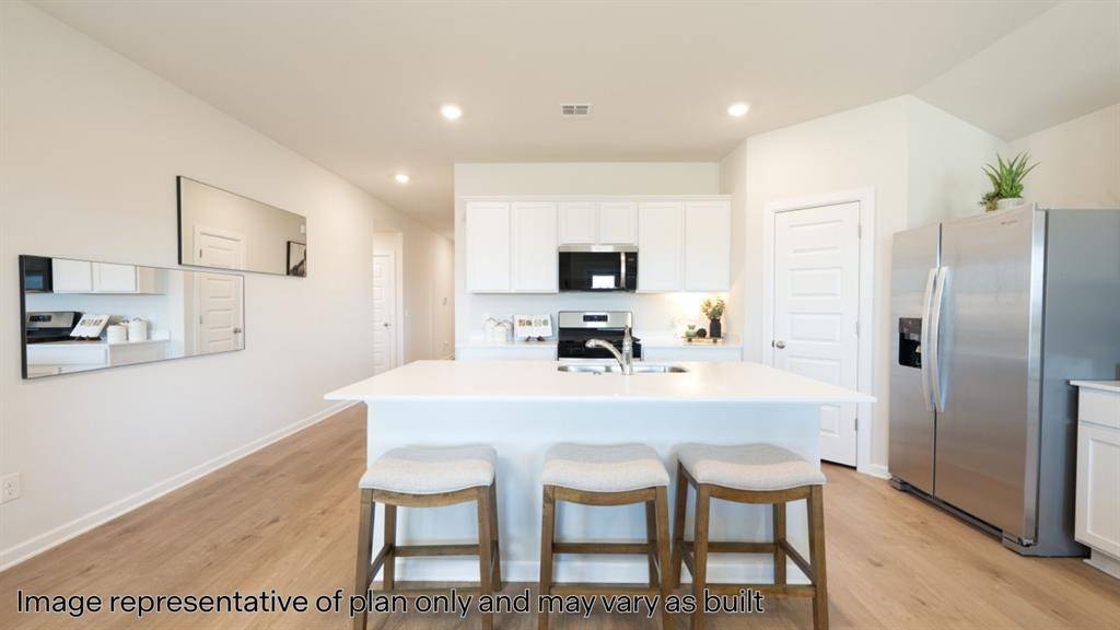 7721 Three Woods LN, Yukon, OK 73099