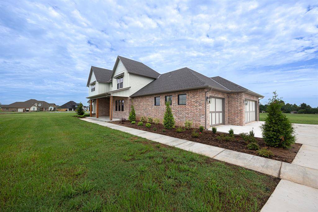2920 Edgefield LN, Norman, OK 73073
