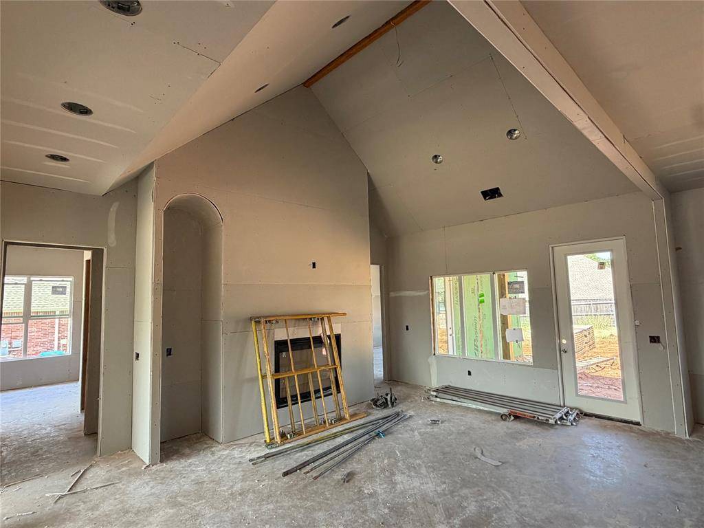 3109 Basanova DR, Edmond, OK 73034