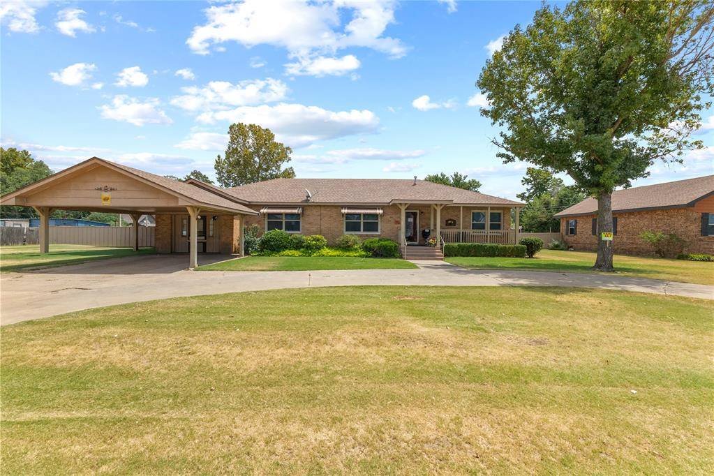 502 3rd ST, Fort Cobb, OK 73038